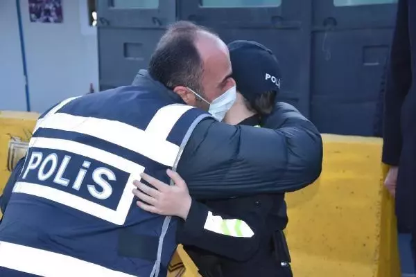 VALİ İLE BABASININ GÖREV YERİNE GİDİP, POLİS HAFTASI'NI KUTLADI VALİ İLE BABASININ GÖREV YERİNE GİDİP, POLİS HAFTASI'NI KUTLADI