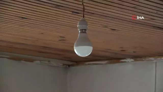 4 öğrencisi için köye taşınıp boş evi sınıfa dönüştürdü 4 öğrencisi için köye taşınıp boş evi sınıfa dönüştürdü