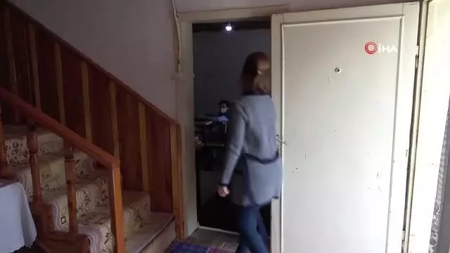 4 öğrencisi için köye taşınıp boş evi sınıfa dönüştürdü 4 öğrencisi için köye taşınıp boş evi sınıfa dönüştürdü