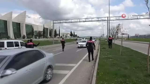 Adıyaman'da hareketli dakikalar...Dur ihtarına uymayan silahlı şahıs polis ekiplerini alarma geçti