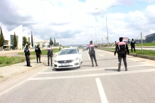 Adıyaman'da hareketli dakikalar...Dur ihtarına uymayan silahlı şahıs polis ekiplerini alarma geçti