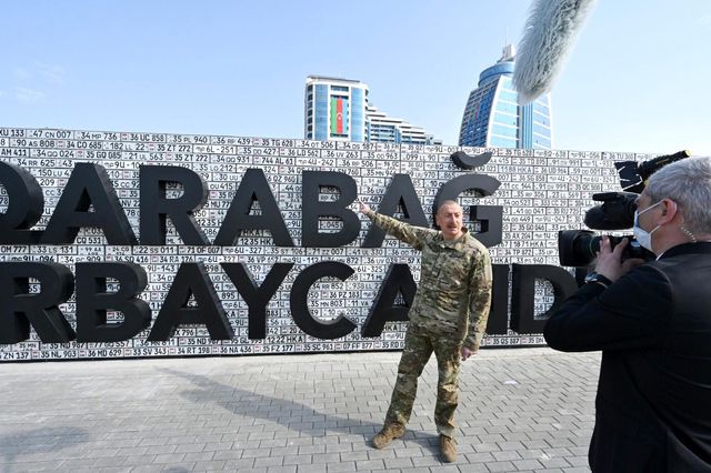 aliyev askeri ganimet parki nin acilisini yap 10 14060626 o