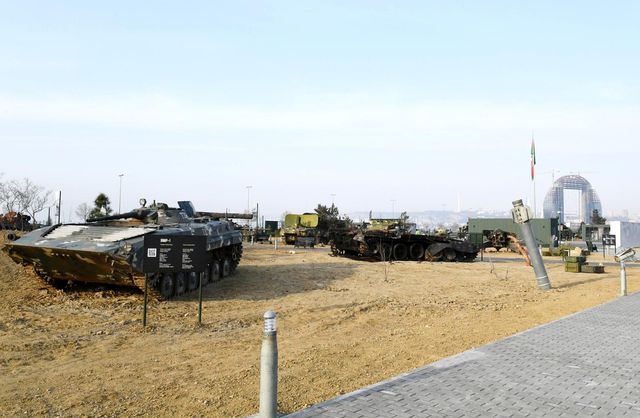 aliyev askeri ganimet parki nin acilisini yap 20 14060626 o