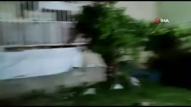 Antalya'da apartman sakinlerini sokağa döken yangın Antalya'da apartman sakinlerini sokağa döken yangın