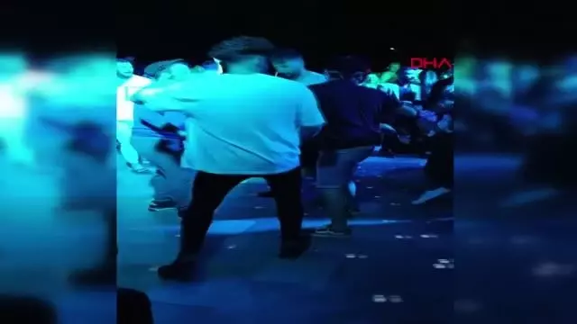 ANTALYA'DA KORONAVİRÜSÜ HİÇE SAYAN BAYİ GALALARI SÜRÜYOR ANTALYA'DA KORONAVİRÜSÜ HİÇE SAYAN BAYİ GALALARI SÜRÜYOR