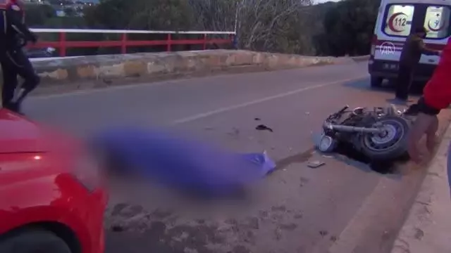 Son dakika gündem: BALIKESİR - Zincirleme trafik kazasında 1 kişi öldü Son dakika gündem: BALIKESİR - Zincirleme trafik kazasında 1 kişi öldü
