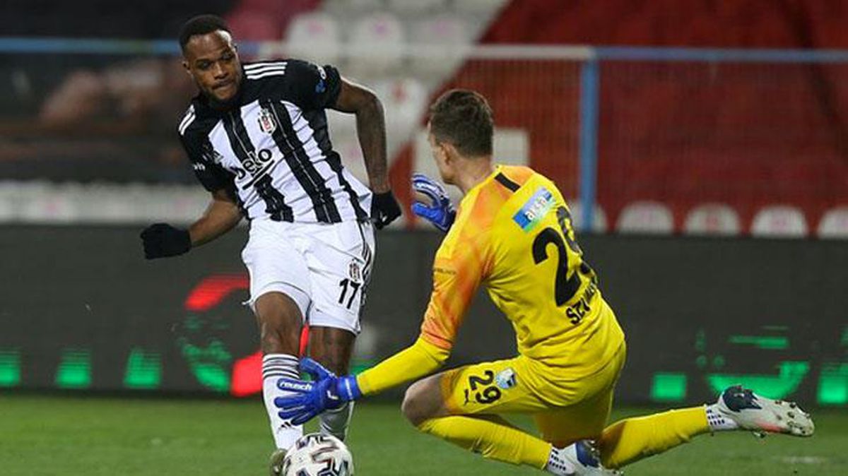 Bu sezon ortalığı kasıp kavuran Cyle Larin, rekora doğru koşuyor