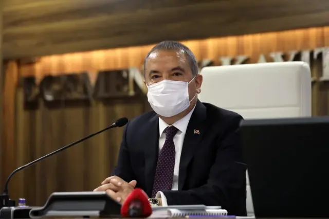 Büyükşehir Belediye Meclisi, Muhittin Böcek başkanlığında toplandı Büyükşehir Belediye Meclisi, Muhittin Böcek başkanlığında toplandı