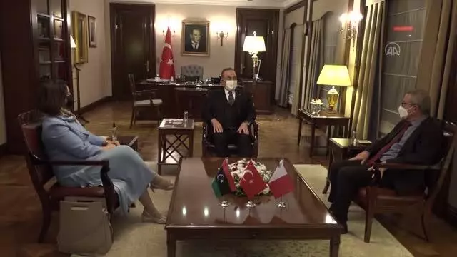 Dışişleri Bakanı Çavuşoğlu, Libyalı ve Maltalı mevkidaşlarıyla üçlü toplantıda bir araya geldi Dışişleri Bakanı Çavuşoğlu, Libyalı ve Maltalı mevkidaşlarıyla üçlü toplantıda bir araya geldi