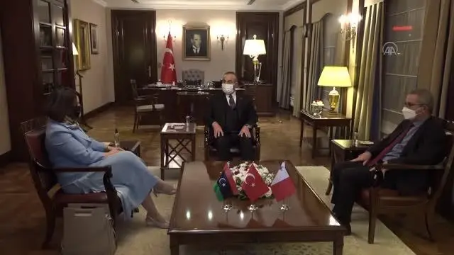 Dışişleri Bakanı Çavuşoğlu, Libyalı ve Maltalı mevkidaşlarıyla üçlü toplantıda bir araya geldi Dışişleri Bakanı Çavuşoğlu, Libyalı ve Maltalı mevkidaşlarıyla üçlü toplantıda bir araya geldi