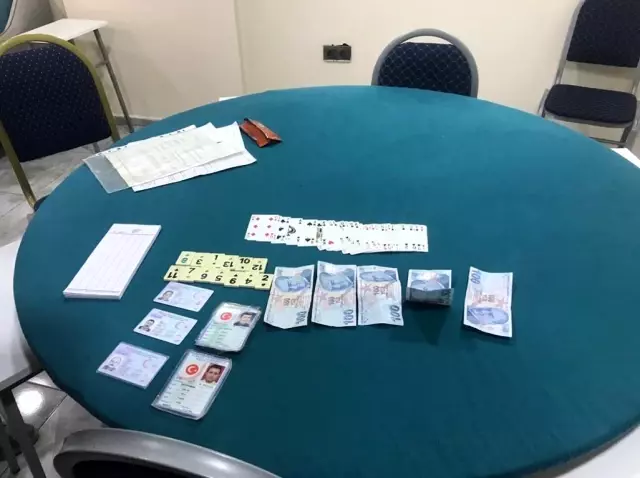 Denizli'de kumarhane baskınları durmaksızın devam ediyor Denizli'de kumarhane baskınları durmaksızın devam ediyor