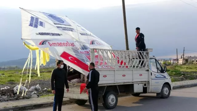 36 metrelik dev uçurtma rüzgar çıkmayınca uçmadı 36 metrelik dev uçurtma rüzgar çıkmayınca uçmadı