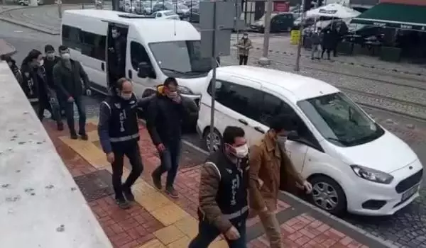 FETÖ'NÜN TSK YAPILANMASINDA 10 KİŞİ ADLİYEDE FETÖ'NÜN TSK YAPILANMASINDA 10 KİŞİ ADLİYEDE