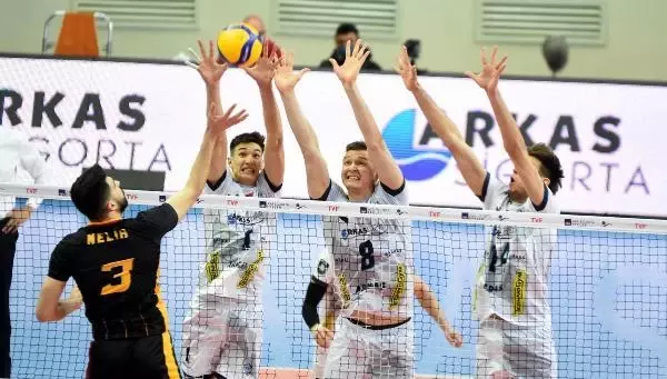Galatasaray HDI Sigorta: 0-3 Galatasaray HDI Sigorta: 0-3
