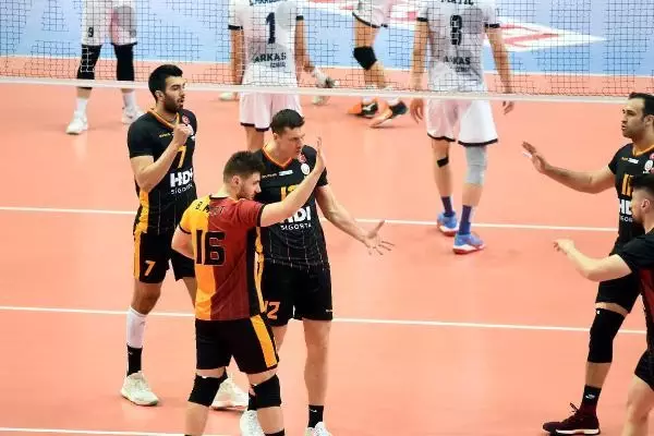 Galatasaray HDI Sigorta: 0-3 Galatasaray HDI Sigorta: 0-3