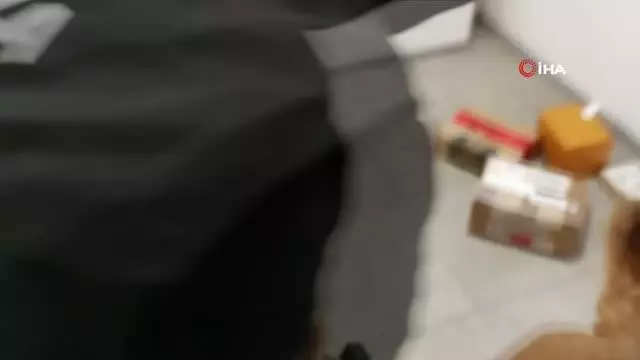 İspanya'dan kargo ile uyuşturucu getirince yakayı ele verdi İspanya'dan kargo ile uyuşturucu getirince yakayı ele verdi