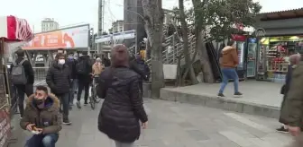 Bayrampaşa: İstanbul'da sokağa çıkma kısıtlamasının sona ermesiyle trafik yoğunluğu arttı Bayrampaşa: İstanbul'da sokağa çıkma kısıtlamasının sona ermesiyle trafik yoğunluğu arttı