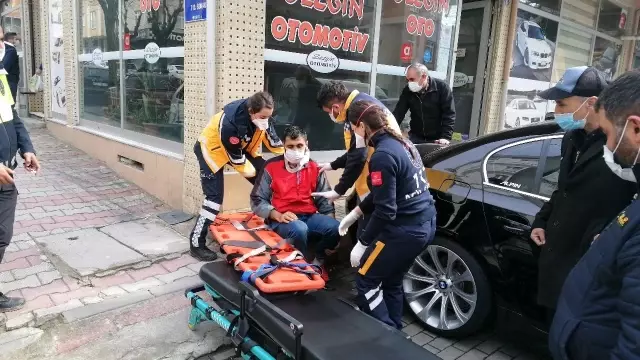 Kamyonete çarpan bisikletli yaralandı Kamyonete çarpan bisikletli yaralandı