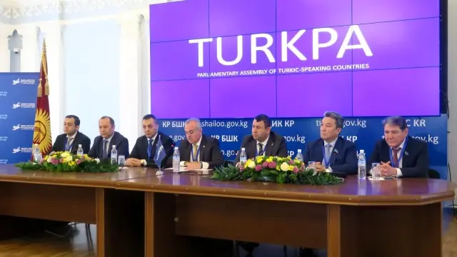 kirgizistan daki anayasa degisikligi referand 2 14059619 o