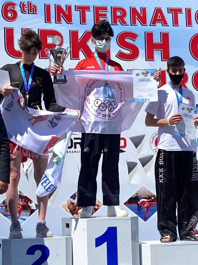 Körfezli sporcular Antalya'dan 3 madalya ile döndü Körfezli sporcular Antalya'dan 3 madalya ile döndü