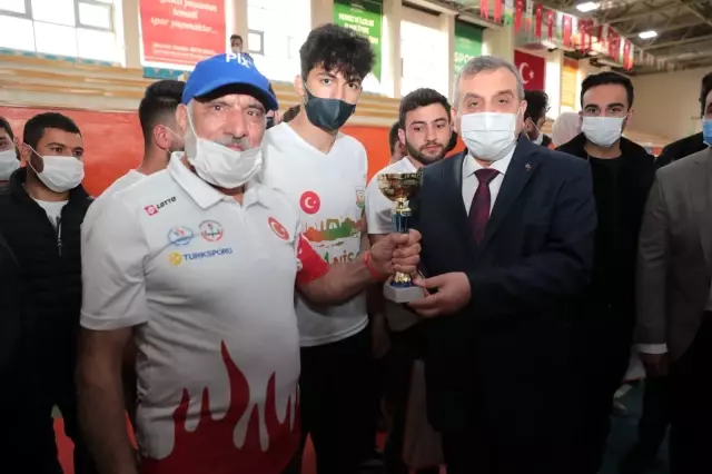 Kurtuluş yarı maratonu renkli görüntülere sahne oldu