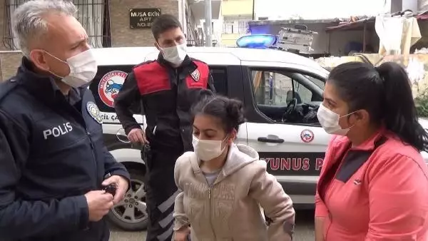 KURULUŞ KUTLAMASINDA POLİS KORTEJİNİ KAÇIRAN ECEM, EKİP OTOSUYLA TURLADI KURULUŞ KUTLAMASINDA POLİS KORTEJİNİ KAÇIRAN ECEM, EKİP OTOSUYLA TURLADI