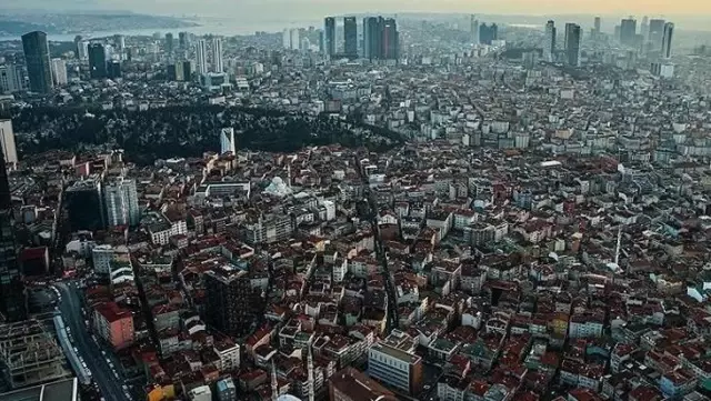 Rapor ortaya çıktı! İşte koronavirüs yayılımı açısından İstanbul'un en riskli 8 ilçesi Rapor ortaya çıktı! İşte koronavirüs yayılımı açısından İstanbul'un en riskli 8 ilçesi