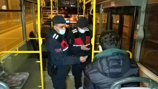 Son dakika: Samsun'da jandarmadan sokağa çıkma kısıtlamasında denetim Son dakika: Samsun'da jandarmadan sokağa çıkma kısıtlamasında denetim