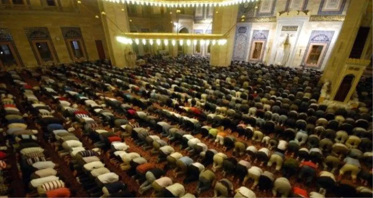 Teravih Namazi 8 Rekat Mi 20 Rekat Mi Diyanet Teravih Namazi Kac Rekattir