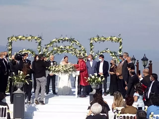 Turgay Erdem ve Zeynep Terzioğlu evlendi Turgay Erdem ve Zeynep Terzioğlu evlendi