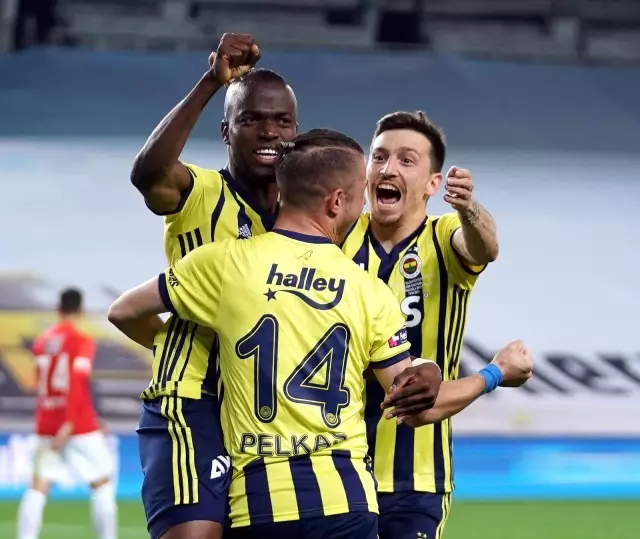 Valencia, Fenerbahçe'nin en golcüsü Valencia, Fenerbahçe'nin en golcüsü