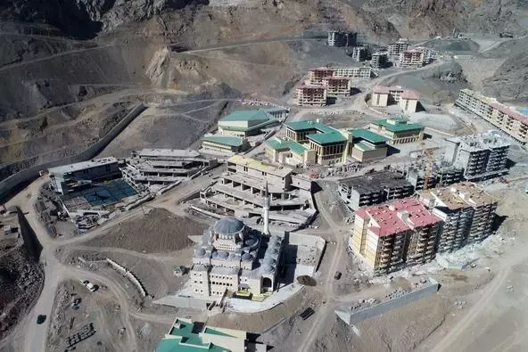 Yusufeli yeni ilçe merkezinde jeofizik etüt çalışmaları başladı Yusufeli yeni ilçe merkezinde jeofizik etüt çalışmaları başladı