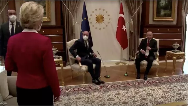 AB Komisyonu Başkanı Ursula von der Leyen: Koltuk krizinin tekrarlanmasına izin vermeyeceğim AB Komisyonu Başkanı Ursula von der Leyen: Koltuk krizinin tekrarlanmasına izin vermeyeceğim