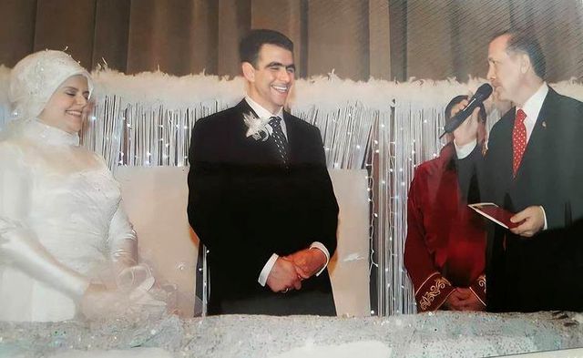 bakan selcuk evlilik yil donumunu boyle kutla 3 14062187 o