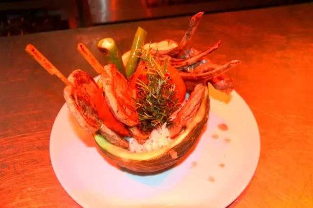 Balıkesir'in yöresel lezzetleri steakhouse kültürü ile buluştu Balıkesir'in yöresel lezzetleri steakhouse kültürü ile buluştu