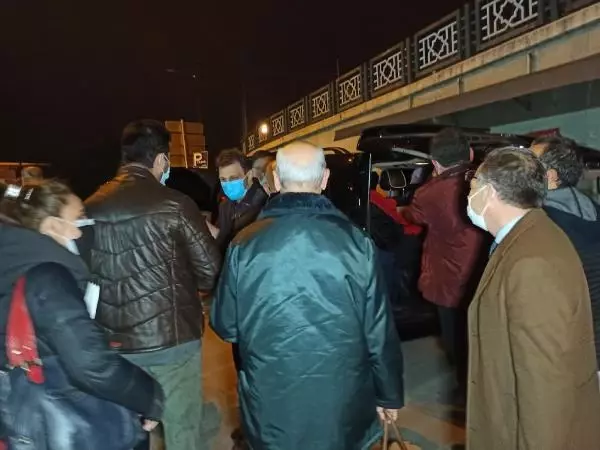 ANKARA-'BİLDİRİ' SORUŞTURMASINDA SERBEST BIRAKILAN 14 EMEKLİ AMİRAL ADLİYEDEN AYRILDI