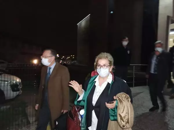 ANKARA-'BİLDİRİ' SORUŞTURMASINDA SERBEST BIRAKILAN 14 EMEKLİ AMİRAL ADLİYEDEN AYRILDI