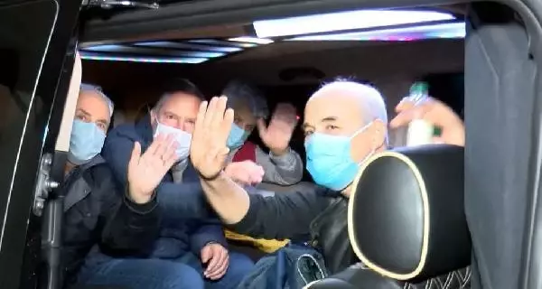 ANKARA-'BİLDİRİ' SORUŞTURMASINDA SERBEST BIRAKILAN 14 EMEKLİ AMİRAL ADLİYEDEN AYRILDI