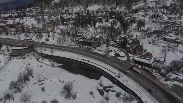 Bolu Dağı'nda kar güzel görüntüler oluşturdu Bolu Dağı'nda kar güzel görüntüler oluşturdu