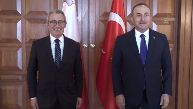 Dışişleri Bakanı Çavuşoğlu, Maltalı mevkidaşı Bartolo'yla bir araya geldi