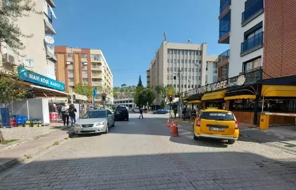 İZMİR ÇAYINI BİTİRİP, KAÇIRILAN TAKSİSİNİN PEŞİNE DÜŞTÜ İZMİR ÇAYINI BİTİRİP, KAÇIRILAN TAKSİSİNİN PEŞİNE DÜŞTÜ