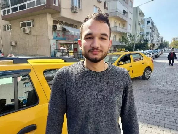 İZMİR ÇAYINI BİTİRİP, KAÇIRILAN TAKSİSİNİN PEŞİNE DÜŞTÜ İZMİR ÇAYINI BİTİRİP, KAÇIRILAN TAKSİSİNİN PEŞİNE DÜŞTÜ