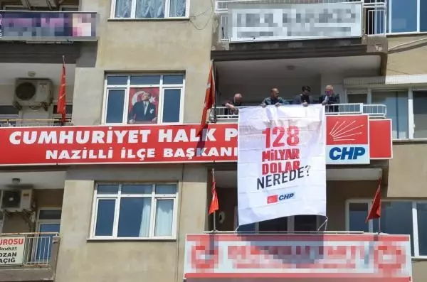 Son dakika haber | CHP Nazilli İlçe Başkanlığı'na asılan pankartı polis kaldırdı Son dakika haber | CHP Nazilli İlçe Başkanlığı'na asılan pankartı polis kaldırdı