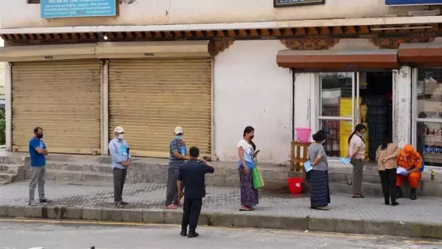 Dünya bu ülkeyi konuşuyor! Butan neredeyse 16 günde sürü bağışıklığını yakaladı Dünya bu ülkeyi konuşuyor! Butan neredeyse 16 günde sürü bağışıklığını yakaladı