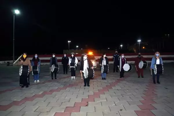 MERSİN ERDEMLİLERİ SAHURA, 33 KADINDAN OLUŞAN RİTİM GRUBU KALDIRIYOR MERSİN ERDEMLİLERİ SAHURA, 33 KADINDAN OLUŞAN RİTİM GRUBU KALDIRIYOR
