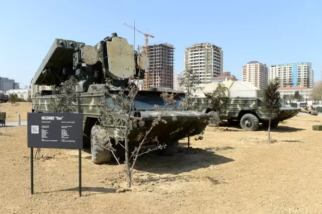 - Ermenistan ordusundan ele geçirilen askeri araçlar Askeri Ganimet Parkı'nda sergileniyor - Ermenistan ordusundan ele geçirilen askeri araçlar Askeri Ganimet Parkı'nda sergileniyor