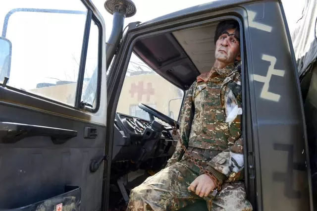 - Ermenistan ordusundan ele geçirilen askeri araçlar Askeri Ganimet Parkı'nda sergileniyor - Ermenistan ordusundan ele geçirilen askeri araçlar Askeri Ganimet Parkı'nda sergileniyor