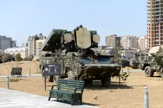 - Ermenistan ordusundan ele geçirilen askeri araçlar Askeri Ganimet Parkı'nda sergileniyor - Ermenistan ordusundan ele geçirilen askeri araçlar Askeri Ganimet Parkı'nda sergileniyor