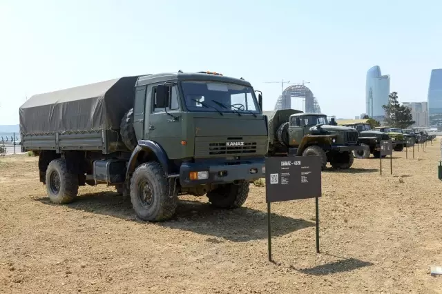 - Ermenistan ordusundan ele geçirilen askeri araçlar Askeri Ganimet Parkı'nda sergileniyor - Ermenistan ordusundan ele geçirilen askeri araçlar Askeri Ganimet Parkı'nda sergileniyor