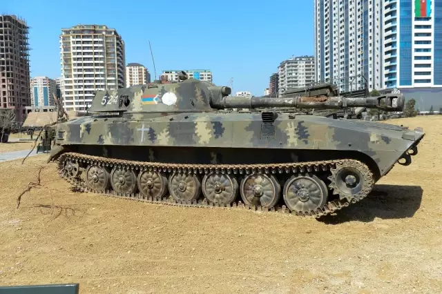 - Ermenistan ordusundan ele geçirilen askeri araçlar Askeri Ganimet Parkı'nda sergileniyor - Ermenistan ordusundan ele geçirilen askeri araçlar Askeri Ganimet Parkı'nda sergileniyor